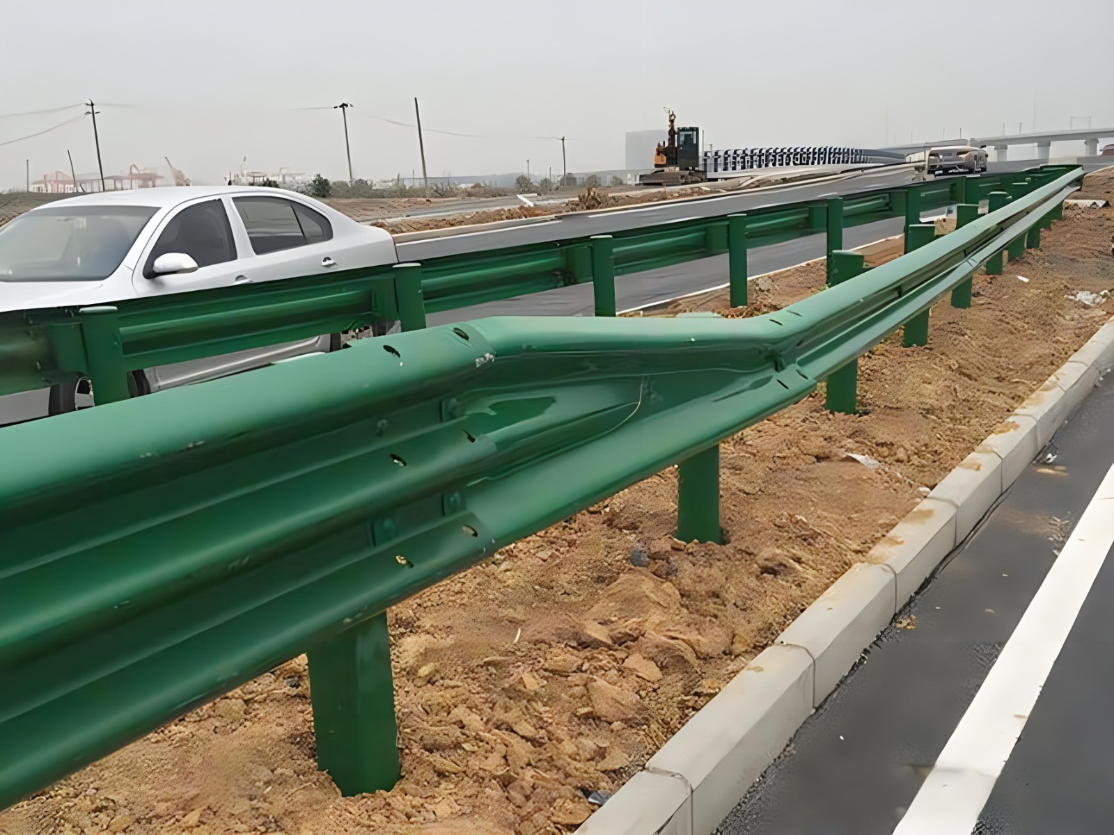 鹤壁高速波形护栏板日常维护方案确保道路安全新举措