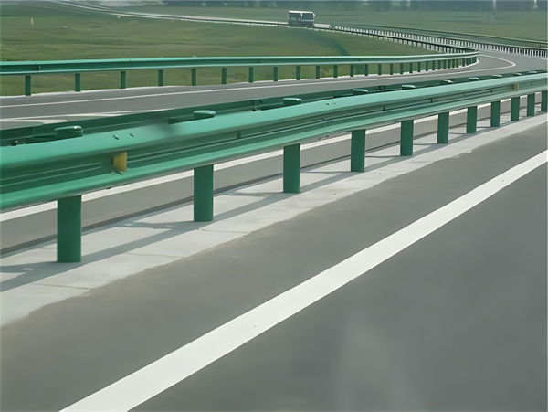 鹤壁高速护栏板守护安全广泛应用于多个行业